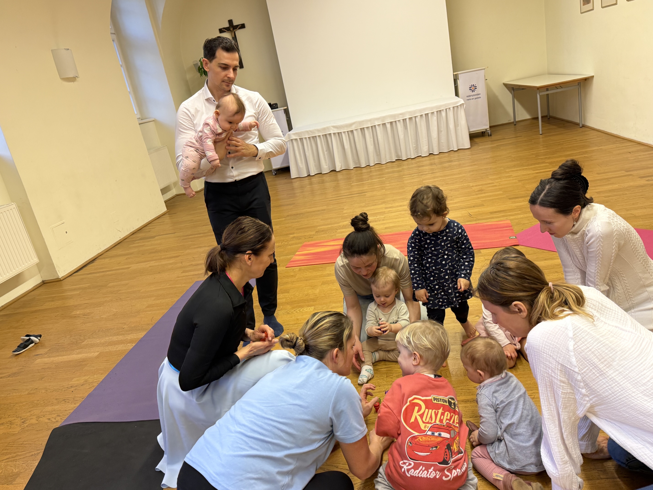 Musik- und Bewegungstreffen für Kleinkinder mit Eltern